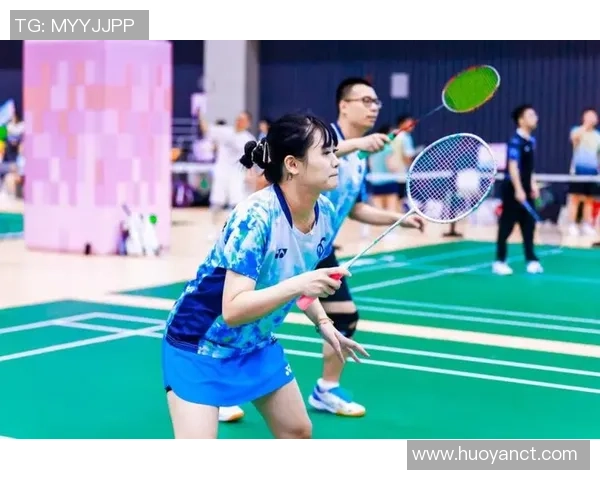 羽毛球明星跨界踢足球为梦想挑战自我引发热议