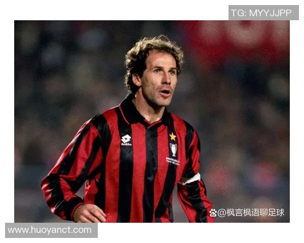 足球历史上第三号球星是谁？解读足坛传奇人物的地位与影响