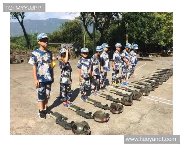 足球星光璀璨背后:探寻球场上那些不为人知的英雄与足迹 足球星光璀璨背后:探寻球场上那些不为人知的英雄与足迹