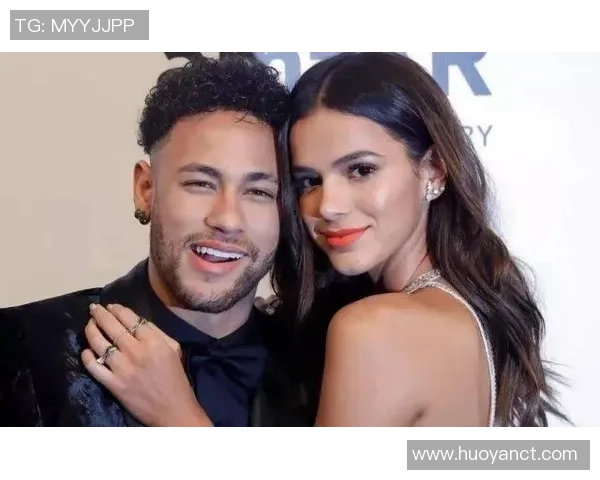 球星情侣头像同框演绎浪漫绿茵情深共同见证足球魅力 球星情侣头像同框演绎浪漫绿茵情深共同见证足球魅力