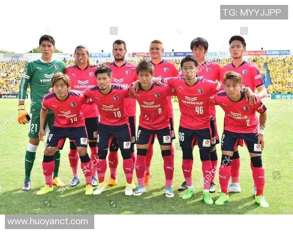 2025年各大足球队阵容强大涌现 超过30位球星崭露头角