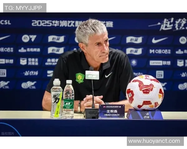 足球教练与球星亲自出镜 联手打造全新训练理念与战术策略